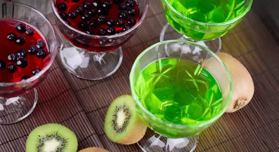 Kiedy galaretka tężeje? Odkryj sekrety idealnego tężenia Kiedy galaretka tężeje? Odkryj sekrety idealnego tężenia