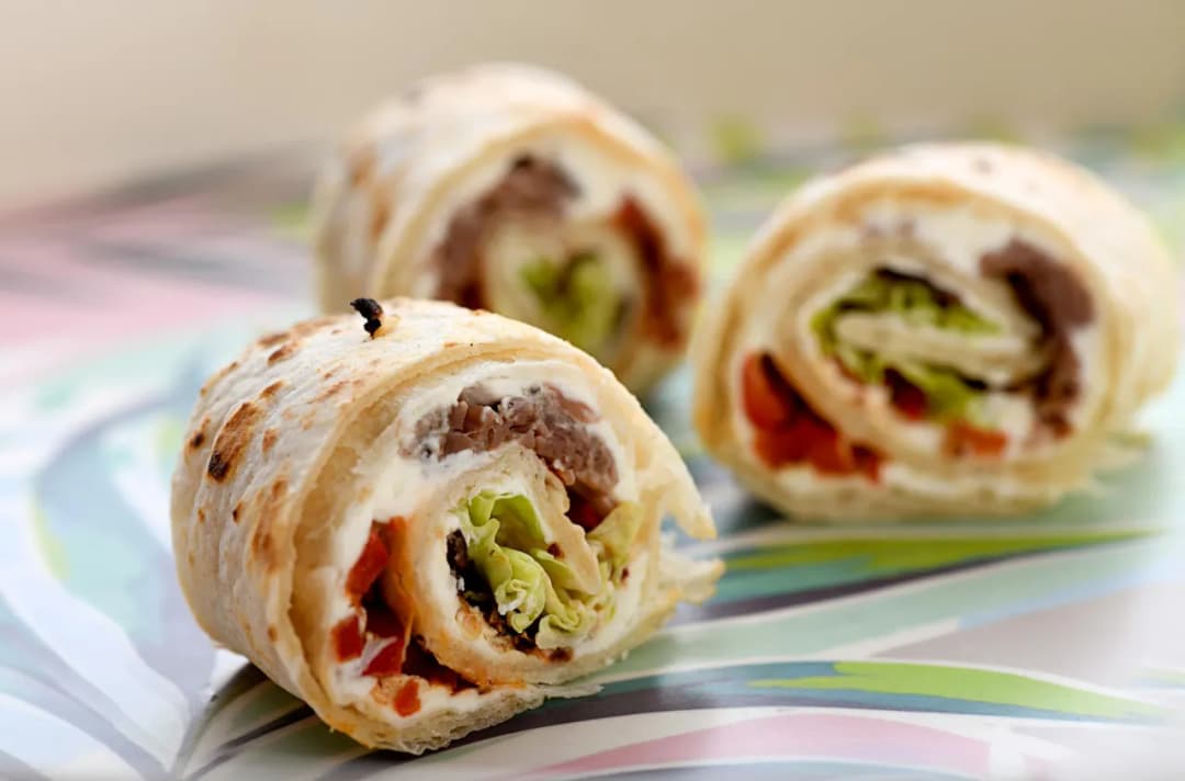 Pyszna tortilla z szarpaną wieprzowiną - proste przepisy na każdą okazję