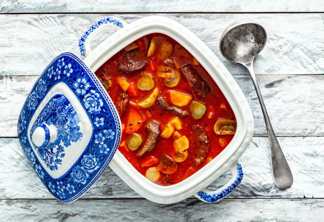 Jak zrobić zupę strogonow - łatwy przepis na pyszne danie domowe